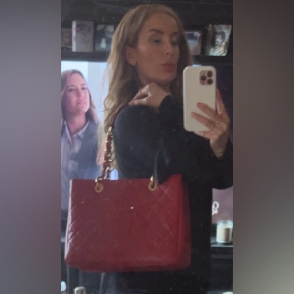 Chanel | Red Caviar Quilted Matalasse Grand Shopping Leather Tote Bag - Picture 14 of 16